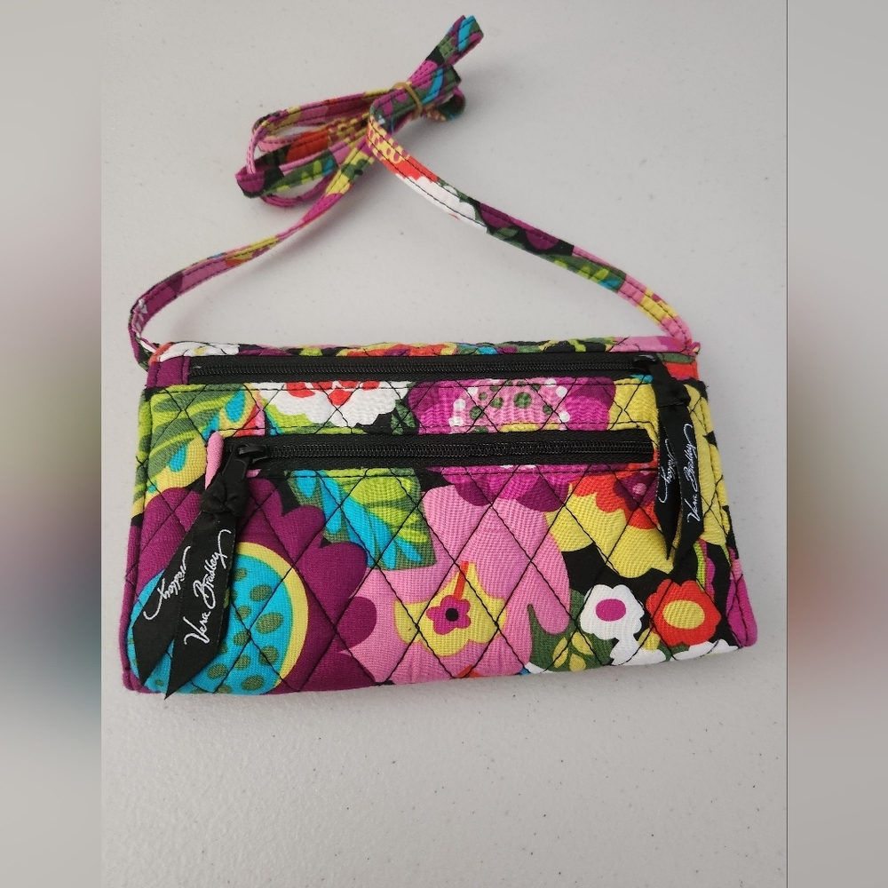 EUC Vera Bradley Crossbody Wallet - Picture 2 of 6